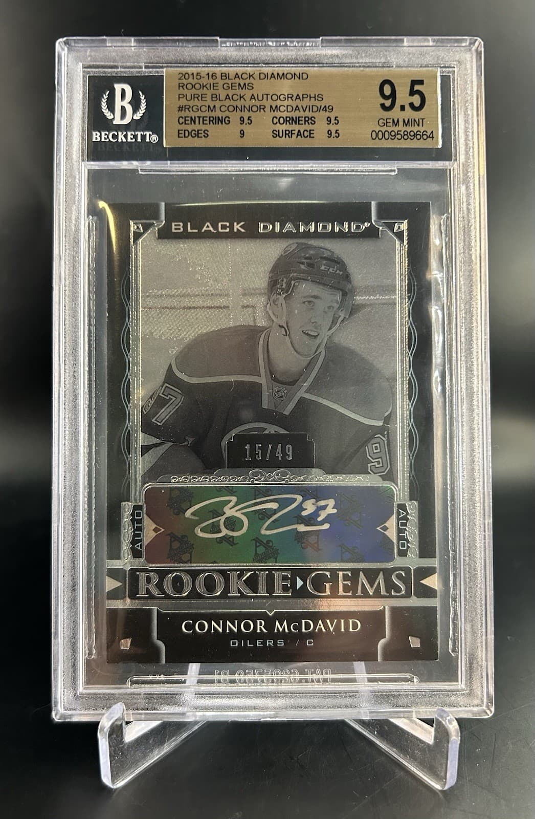 2015 UD BLACK DIAMOND ROOKIE GEMS CONNOR McDAVID - PURE BLACK AUTOS /49. BGS 9.5